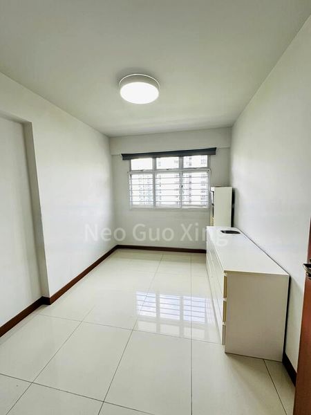 4 Room (4A) HDB for Rent in 879B Tampines Avenue 8 - Image 4