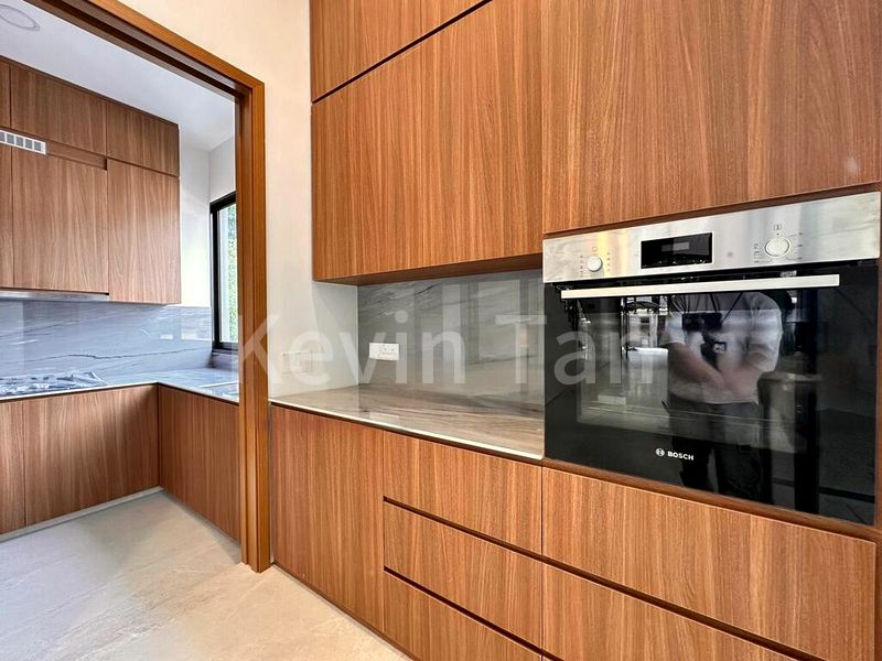 7 Bed Terraced House (Landed) for Sale in Opera Estate - Image 14