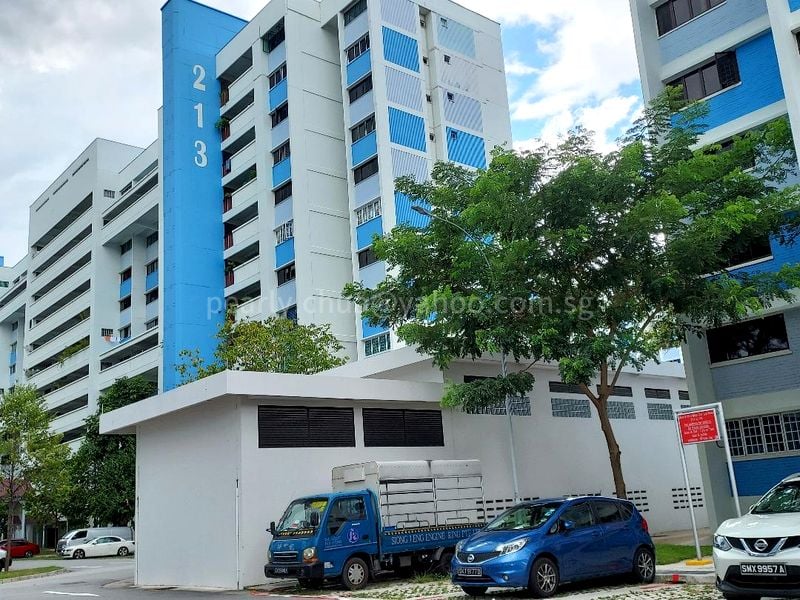 Common Room (HDB) for Rent in  213 Tampines Street 23 - Image 1