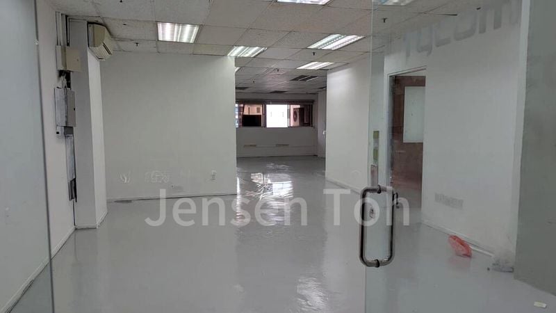 Light Industrial (B1) for Rent: Lam Soon Industrial Building - Image 4