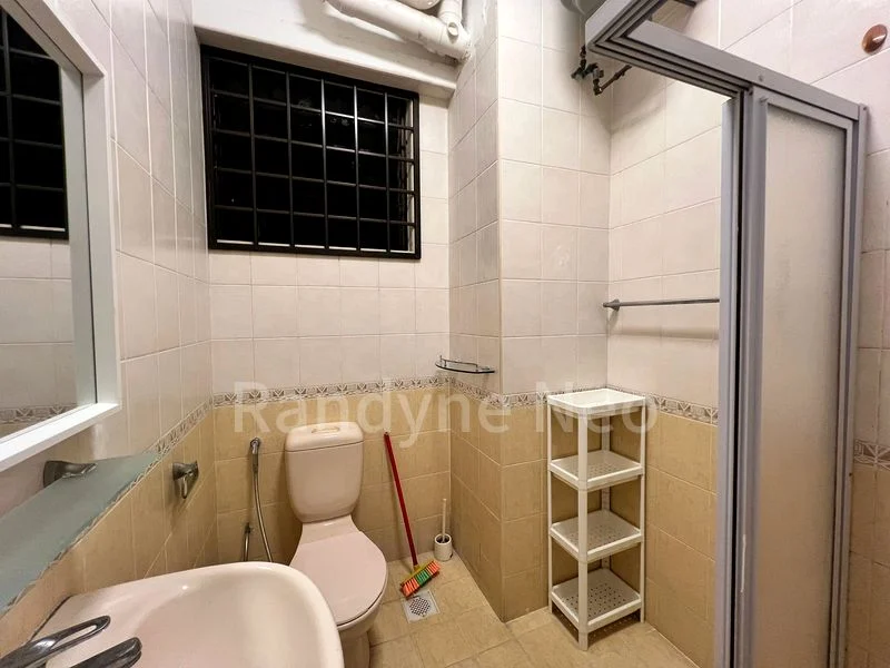Common Room (Condo) for Rent in  Kum Hing Court - Image 4