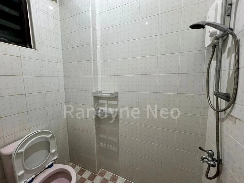 Common Room (Condo) for Rent in  Kum Hing Court - Image 8