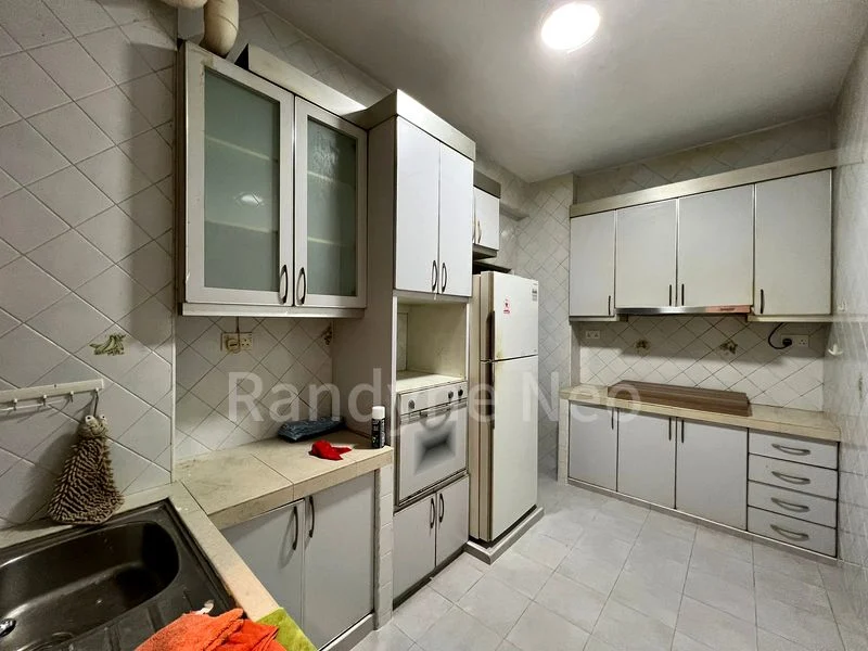 Common Room (Condo) for Rent in  Kum Hing Court - Image 6