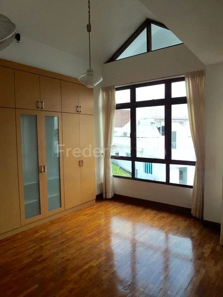 4 Bed Semi-Detached House (Landed) for Rent in  Jalan Ampang - Image 1