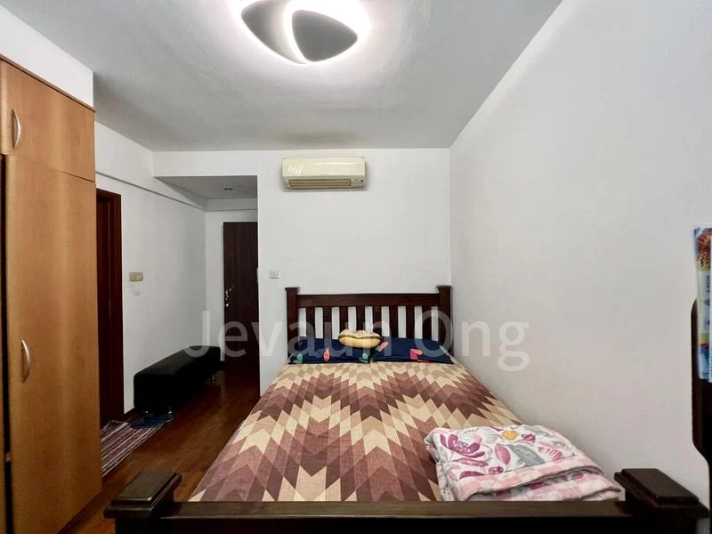 3 Bed Condo for Rent in  Evergreen Park - Image 5