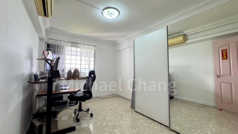 4 Room (4NG) HDB for Sale in  301 Clementi Avenue 4 - Image 2