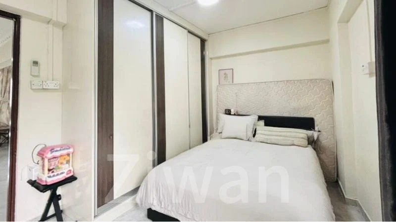 5 Room (5A) HDB for Rent in 613 Clementi West Street 1 - Image 2