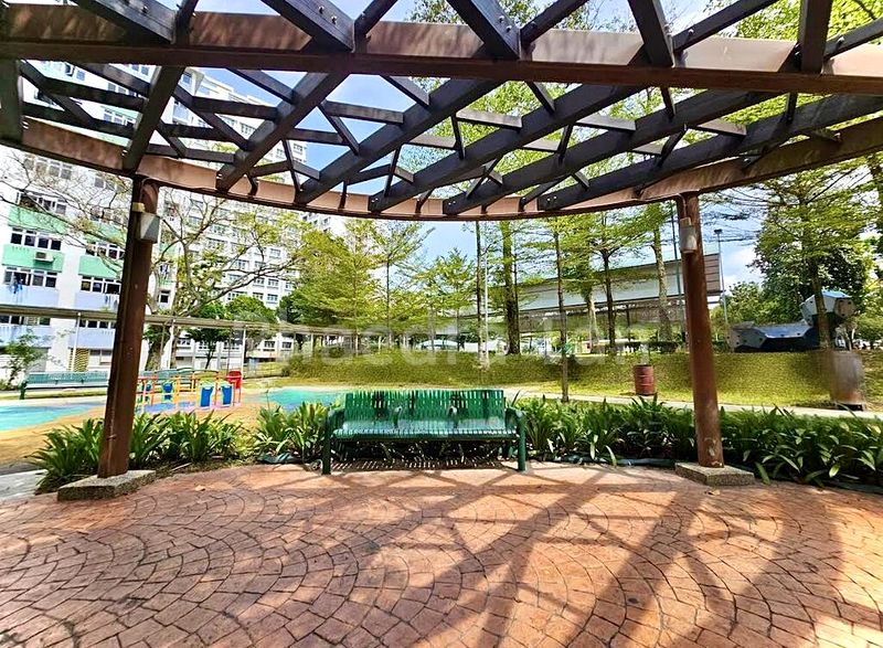 Shop / Shophouse for Rent: 176 Boon Lay Drive Shop - Image 4