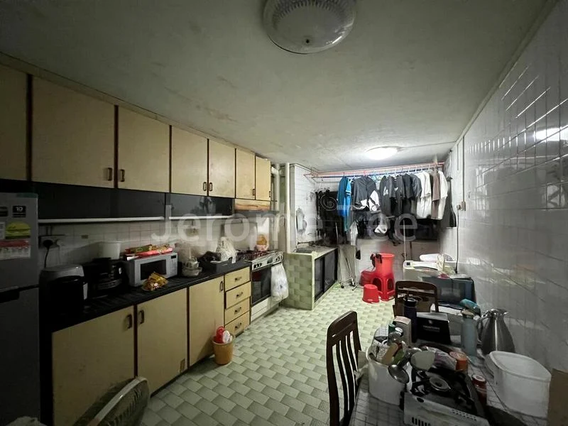 3 Room (3NG) HDB for Rent in  584 Ang Mo Kio Avenue 3 - Image 6