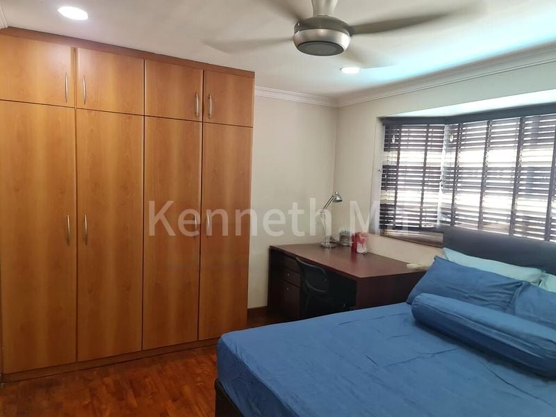 Common Room (Condo) for Rent in  Evergreen Park - Image 2
