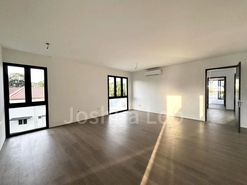 5 Bed Bungalow (Landed) for Sale in  Villas Holland - Image 1