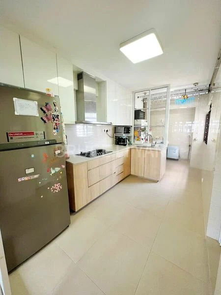 5 Room (5A) HDB for Rent in  118C Jalan Membina - Image 5