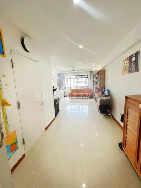5 Room (5A) HDB for Rent in  118C Jalan Membina - Image 3
