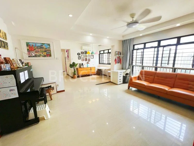 5 Room (5A) HDB for Rent in  118C Jalan Membina - Image 1