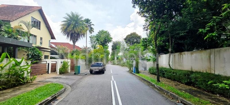 6 Bed Bungalow (Landed) for Sale in  Holland Grove Drive - Image 1