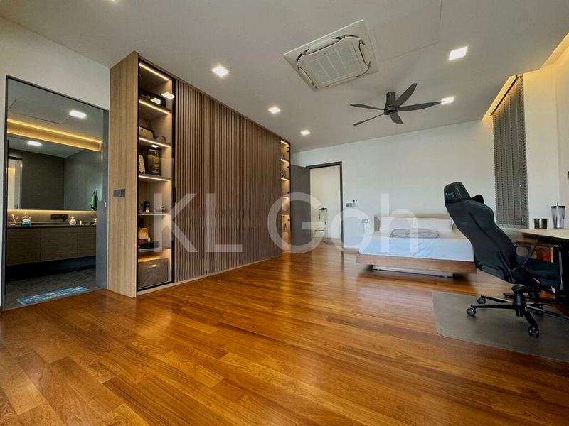 7 Bed Semi-Detached House (Landed) for Sale in  Sembawang Hills Estate - Image 2
