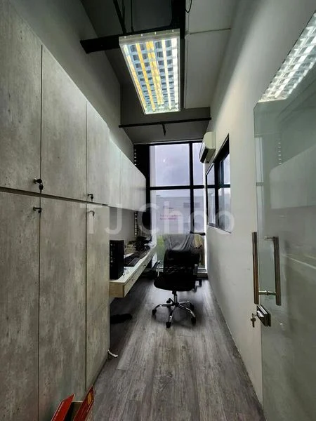 Light Industrial (B1) for Rent: Primz Bizhub - Image 1