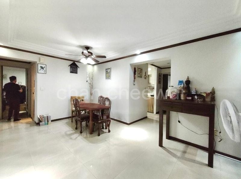 4 Room (4A) HDB for Sale in 152 Lorong 2 Toa Payoh - Image 3