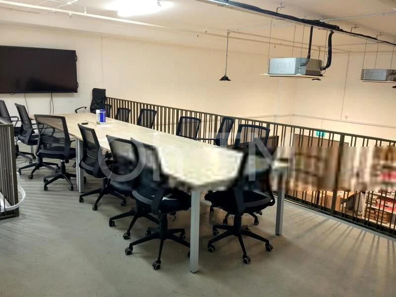 Light Industrial (B1) for Rent: 1,200 Sq Ft, Shop/Unit on 5th Street, Industrial Complex - Image 10