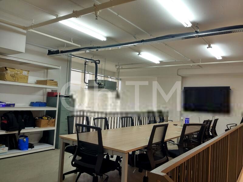 Light Industrial (B1) for Rent: 1,200 Sq Ft, Shop/Unit on 5th Street, Industrial Complex - Image 9