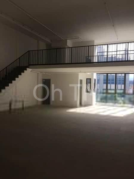 Light Industrial (B1) for Rent: 1,200 Sq Ft, Shop/Unit on 5th Street, Industrial Complex - Image 1