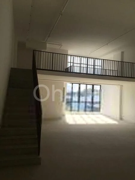 Light Industrial (B1) for Rent: 1,200 Sq Ft, Shop/Unit on 5th Street, Industrial Complex - Image 4