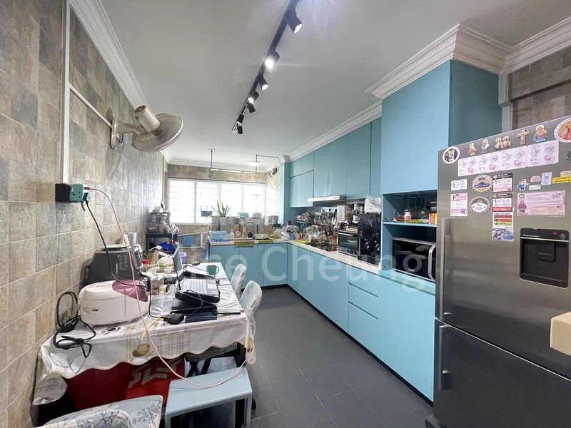 3 Room (3NG) HDB for Sale in  557 Ang Mo Kio Avenue 10 - Image 4