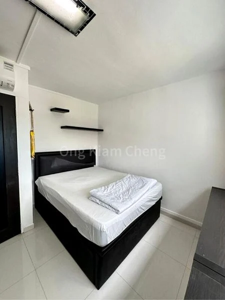 4 Room (4A) HDB for Rent in  137 Yishun Ring Road - Image 4