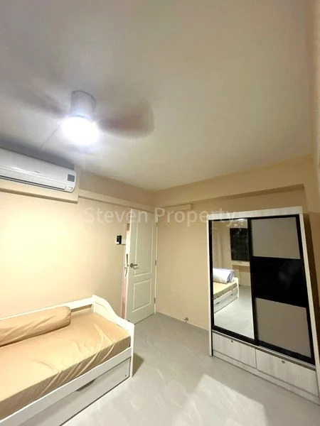 Common Room (HDB) for Rent in  760 Woodlands Avenue 6 - Image 2