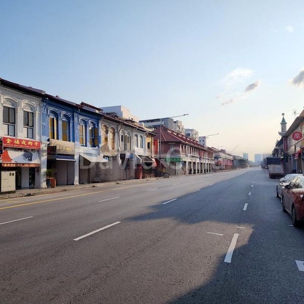 Food & Beverage for Rent: Corner Coffee Shop at Adjunied, Facing Main Road - Image 2