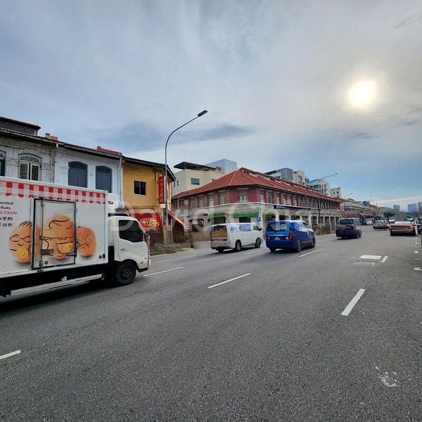 Food & Beverage for Rent: Corner Coffee Shop at Adjunied, Facing Main Road - Image 1