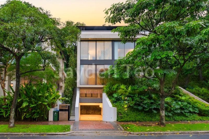 7 Bed Bungalow (Landed) for Sale in  Lakeshore View - Image 2
