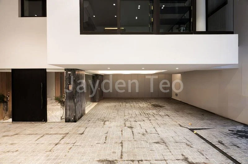 7 Bed Bungalow (Landed) for Sale in  Lakeshore View - Image 3