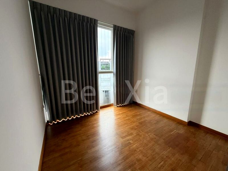 5 Bed Executive Condo for Sale in  Forestville - Image 12