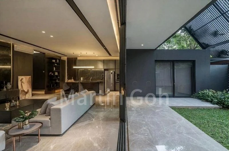 7 Bed Bungalow (Landed) for Sale in  Watten Estate - Image 1