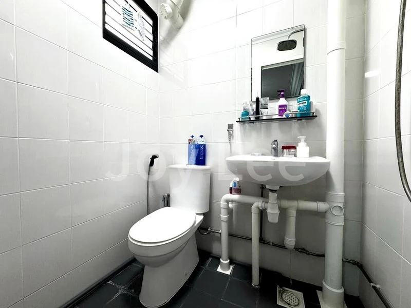 3 Room (3NG) HDB for Sale in  465 Ang Mo Kio Avenue 10 - Image 4