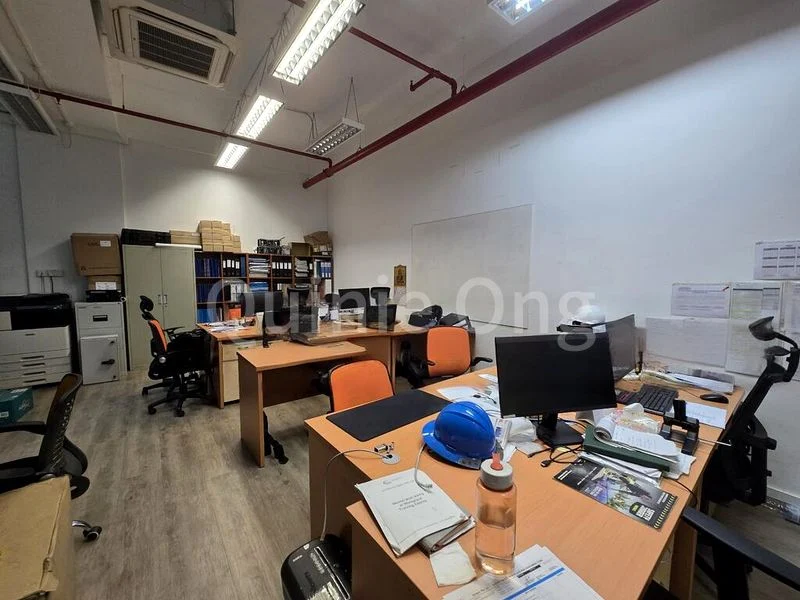 Light Industrial (B1) for Rent: Tradehub 21 - Image 3