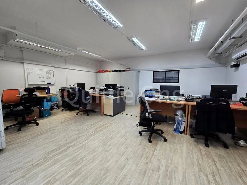 Light Industrial (B1) for Rent: Tradehub 21 - Image 9