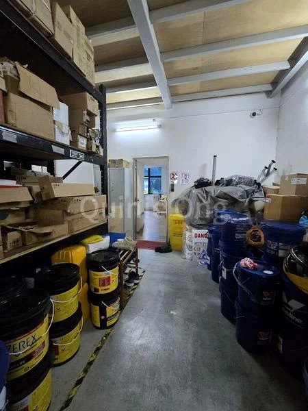 Light Industrial (B1) for Rent: Tradehub 21 - Image 1