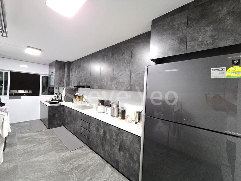 Room (HDB) for Rent in  414 Jurong West Street 42 - Image 2