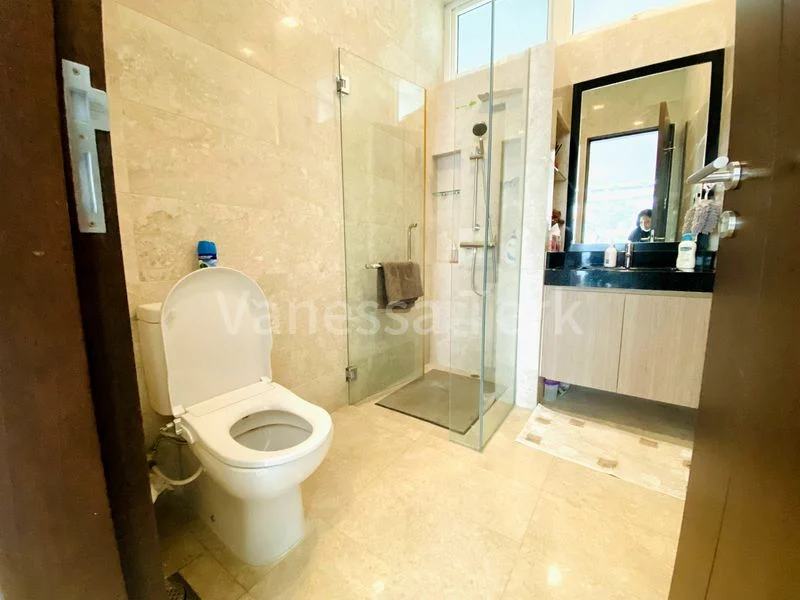 5 Bed Semi-Detached House (Landed) for Rent in  Frankel Estate - Image 7