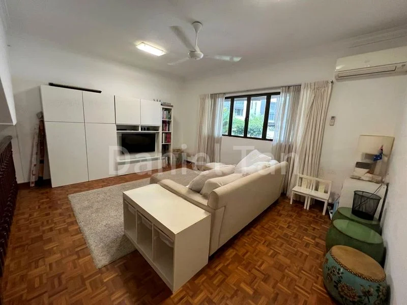 5 Bed Semi-Detached House (Landed) for Rent in  Regent Villas - Image 2