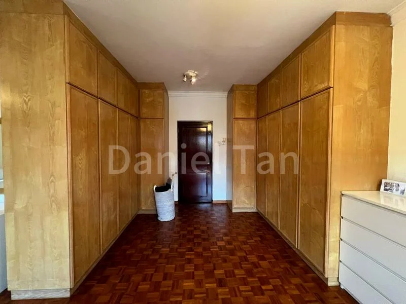 5 Bed Semi-Detached House (Landed) for Rent in  Regent Villas - Image 7