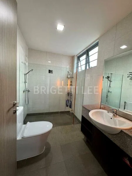6 Bed Corner Terrace (Landed) for Sale in  Lim Tua Tow Road - Image 4