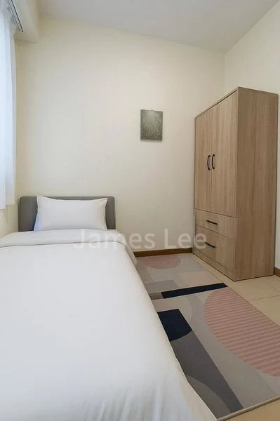 Common Room (Condo) for Rent in  The Lakeshore - Image 7