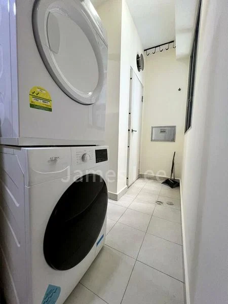 Common Room (Condo) for Rent in  The Lakeshore - Image 6