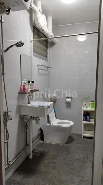 Room (HDB) for Rent in  303 Tampines Street 32 - Image 4