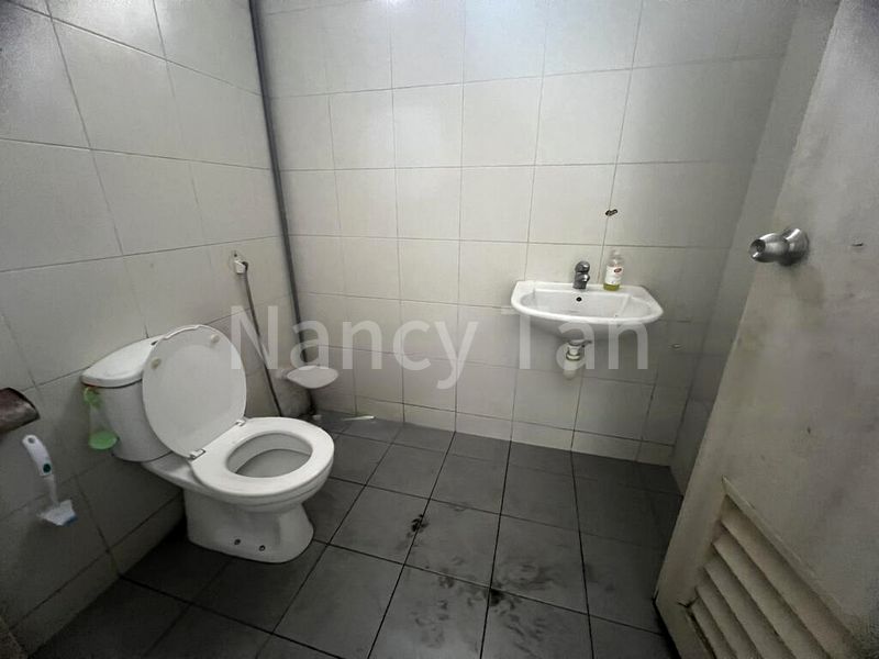 Factory / Workshop (B2) for Sale: West Star - Image 2