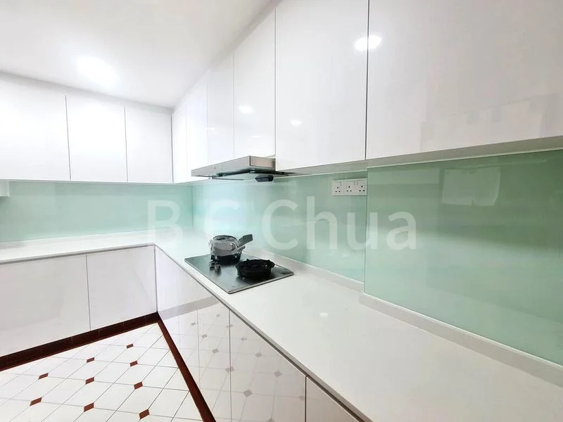 3 Bed Condo for Sale in Montrosa - Image 11
