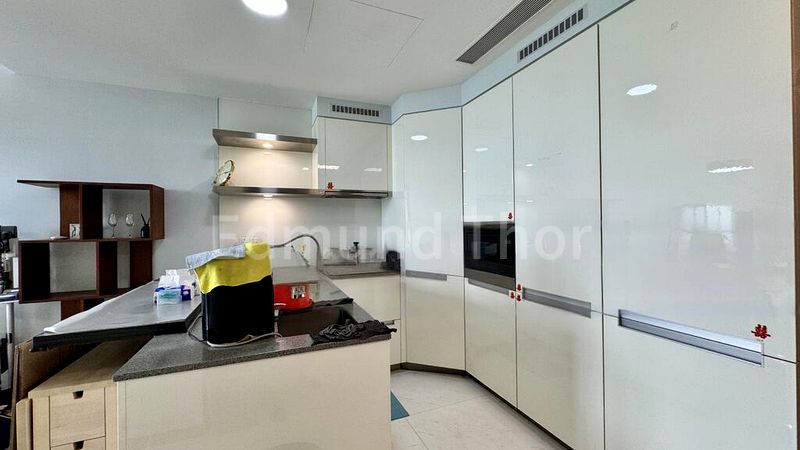 2 Bed Condo for Rent in Marina One/ The Heart - Image 8